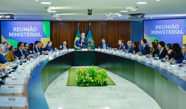 governo-divulga-lista-com-nome-de-14-novos-ministros-veja-quem-assume