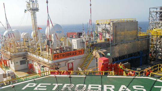 Petrobras contrata embarcações da Subsea7 por US$ 1,25 bilhão