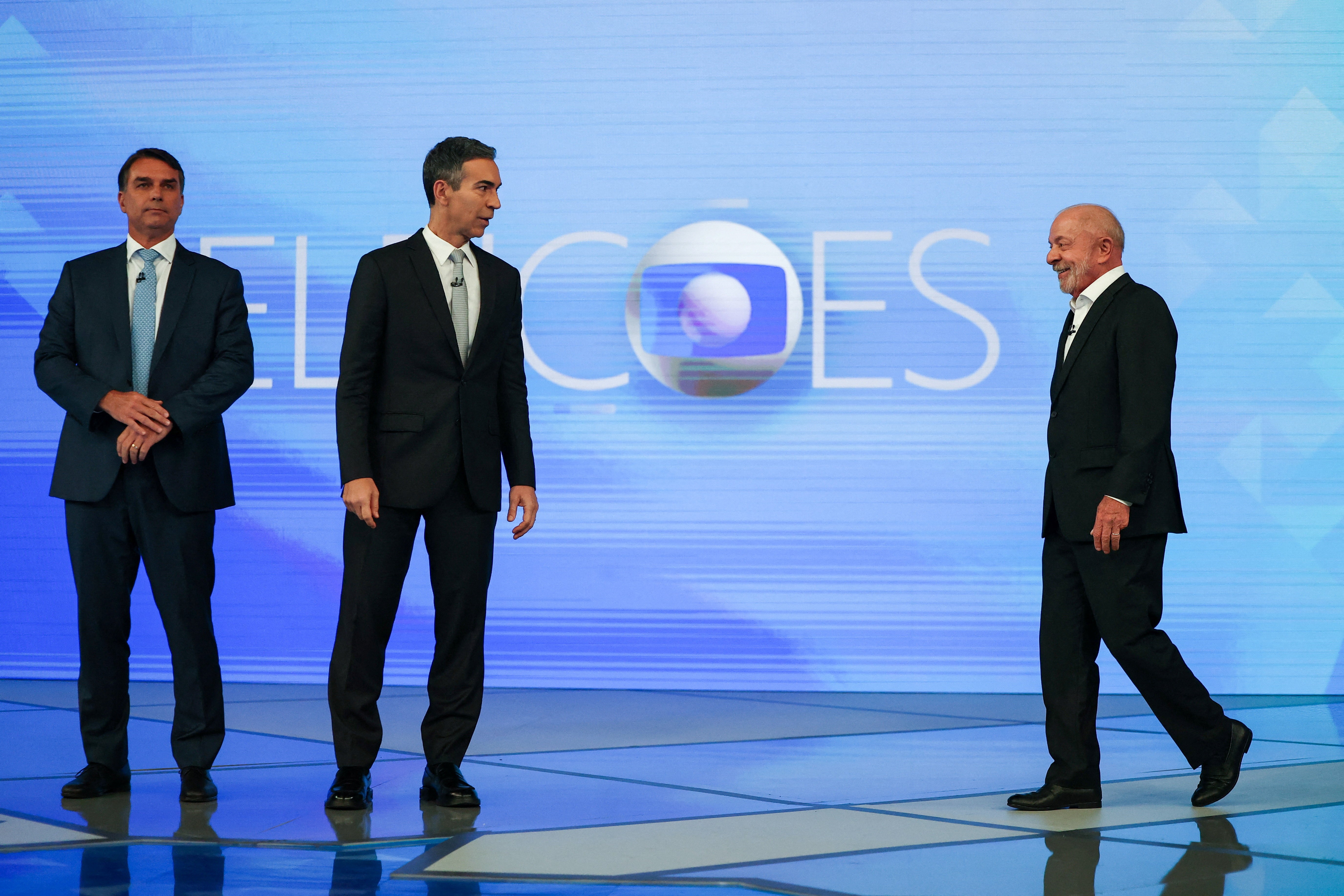 Debate Globo: Flávio cita Lula 49 vezes e petista foca discurso em Brasil, país e pessoas - Foto