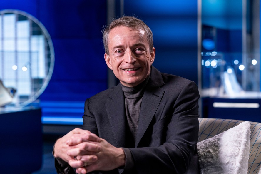 CEO da Intel é forçado a sair após conselho se frustrar com progressos ...