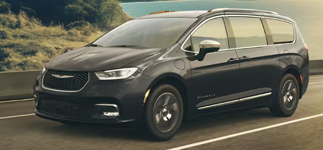Chrysler faz recall de veículos híbridos elétricos com risco