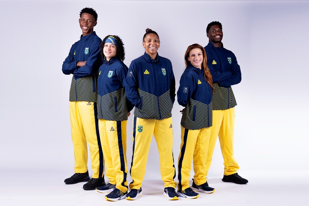 Uniformes olímpicos do pódio do Time Brasil em Paris 2024 — Foto: Crédito: Alexandre Loureiro/COB