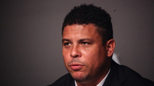 Ronaldo Fenômeno avança em venda do Cruzeiro 