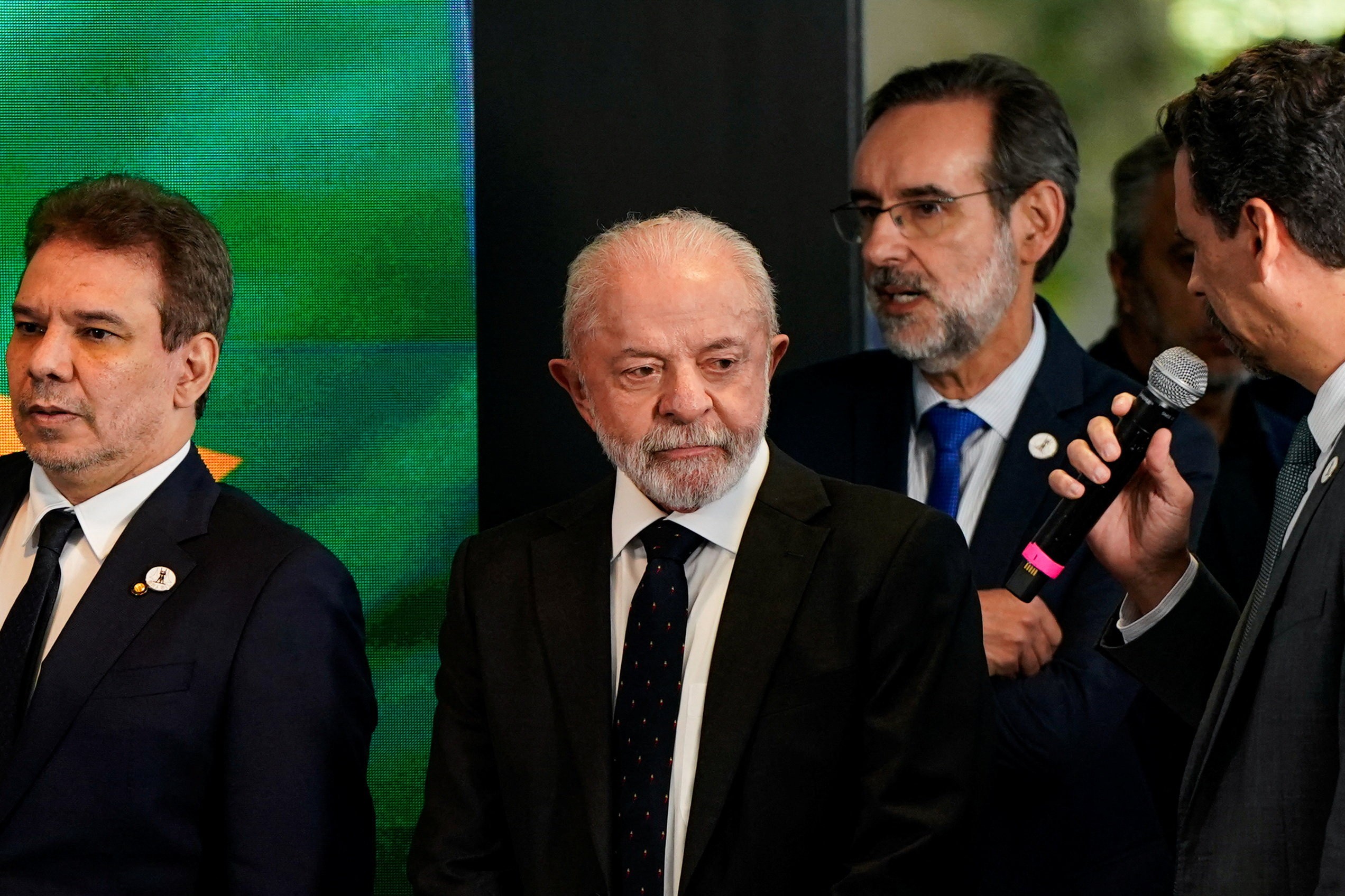 Lula evita comentar operação sobre Master contra Ciro Nogueira: 'espero que todos sejam inocentes'
