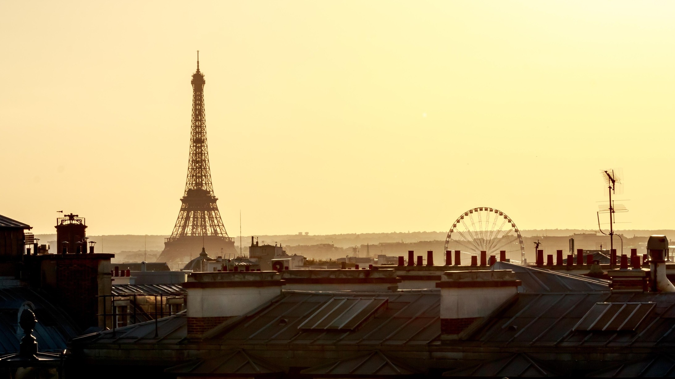 Onda de calor fecha Torre Eiffel e coloca Europa em alerta vermelho