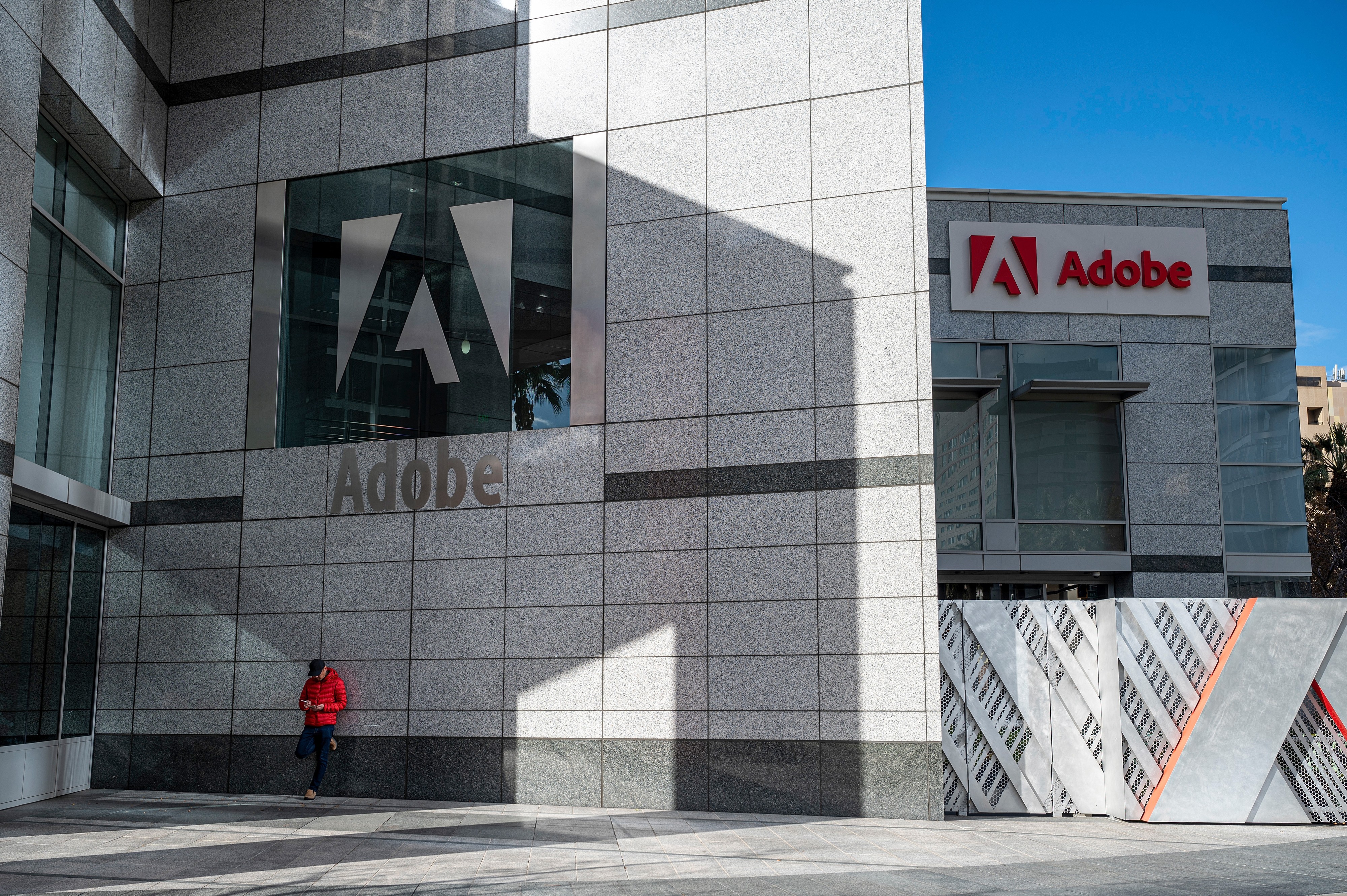 Adobe nomeia Anil Chakravarthy como diretor-presidente para acelerar transição na era da IA - Foto