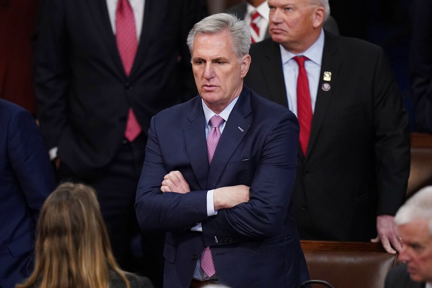 Kevin McCarthy, presidente da Câmara dos EUA, é destituído do cargo 