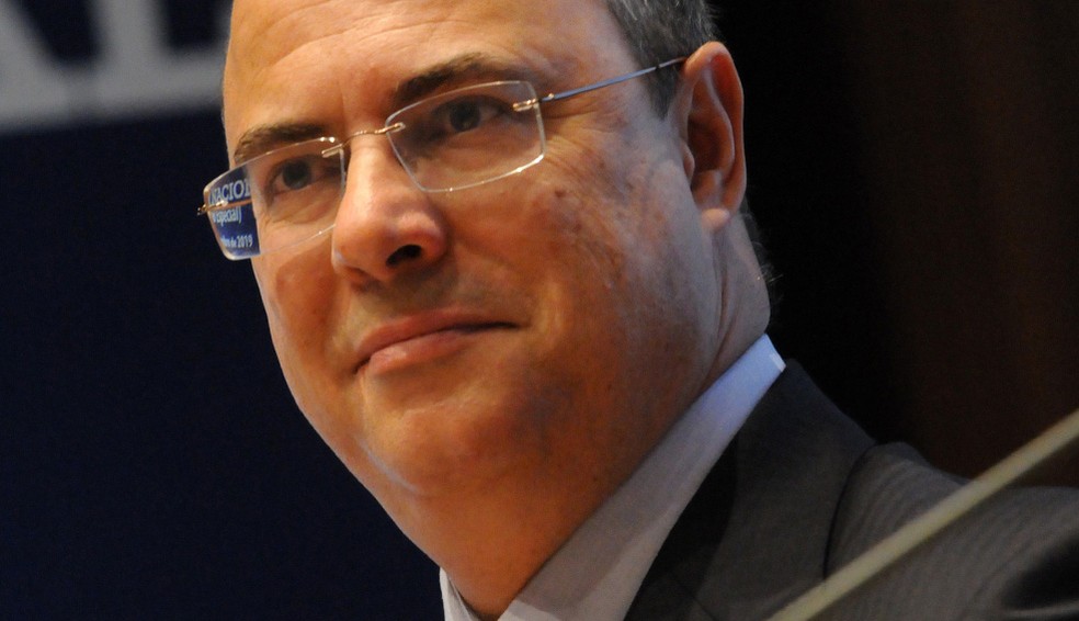 Witzel cobra recursos federais e diz que manterá distanciamento social ...