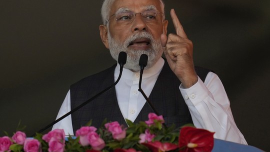 Após último voto na Índia, Modi aguarda veredito sobre sua década no poder 