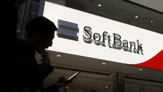 SoftBank investirá US$ 960 milhões para adotar inteligência artificial generativa