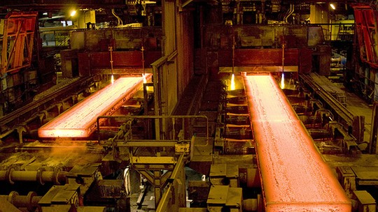 Nippon Steel tem queda de 20,8% no lucro no ano fiscal