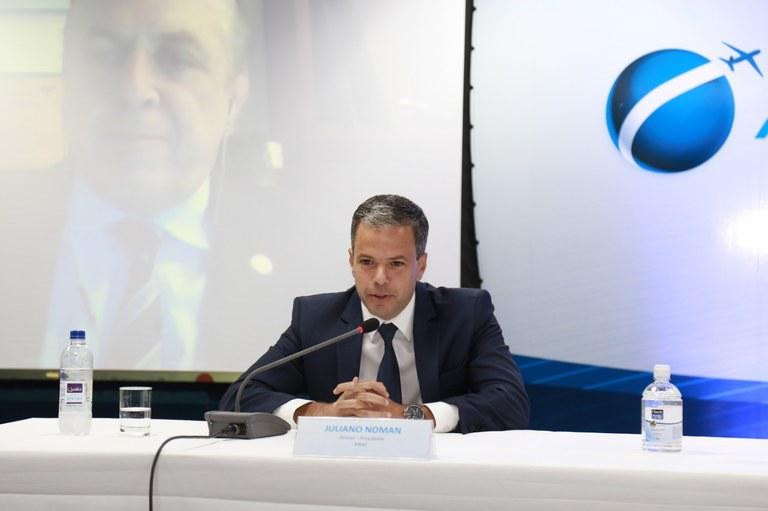 Abear diz que proposta da escala 6x1 pode impactar aviação internacional e malha aérea