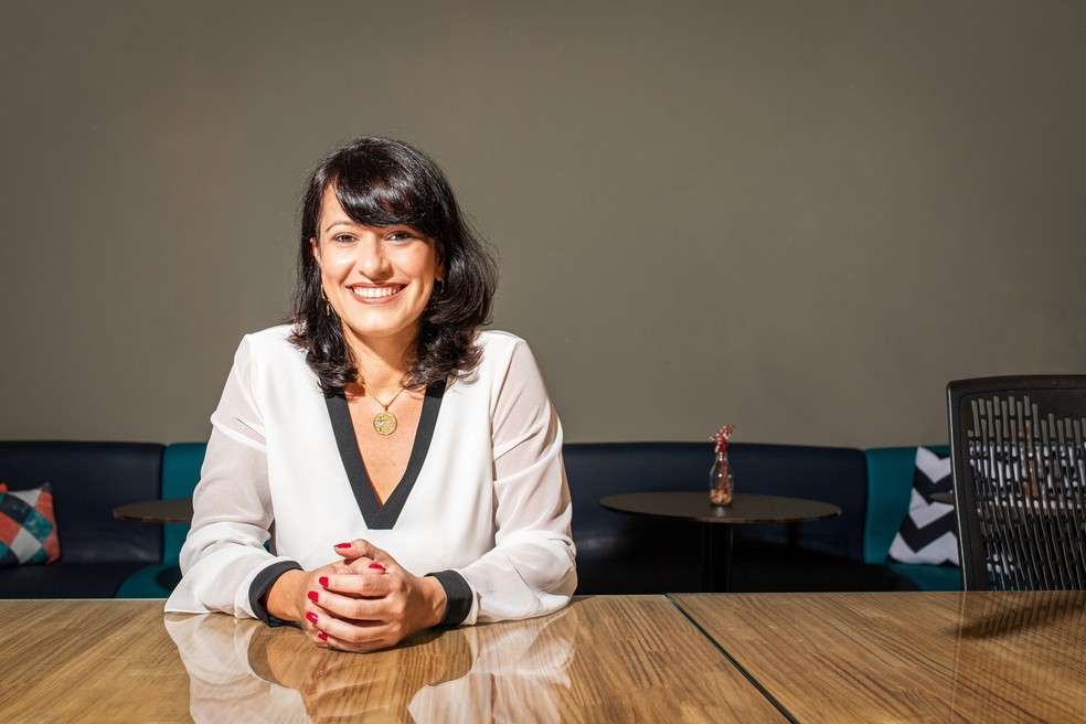 Para Tatiana Pimenta, CEO e fundadora da Vittude, a mudança representa um avanço crucial na proteção da saúde mental dos trabalhadores e na promoção de ambientes de trabalho mais saudáveis e seguros — Foto: Divulgação