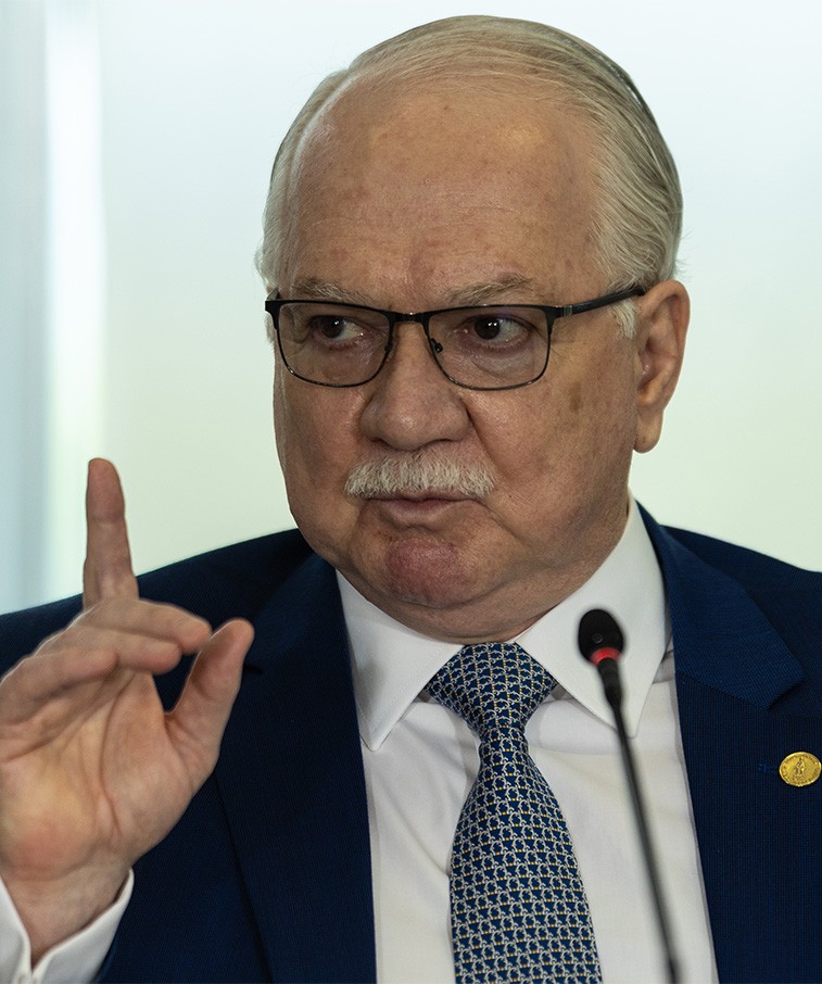 Em resposta a Fachin, Polícia Federal diz que pode fornecer cópia de material do celular de Vorcaro