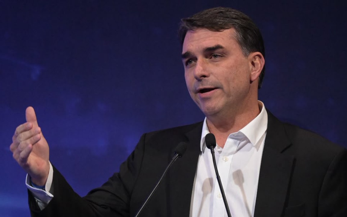 Flávio Bolsonaro: R$ 600 do Bolsa Família perderam poder de compra