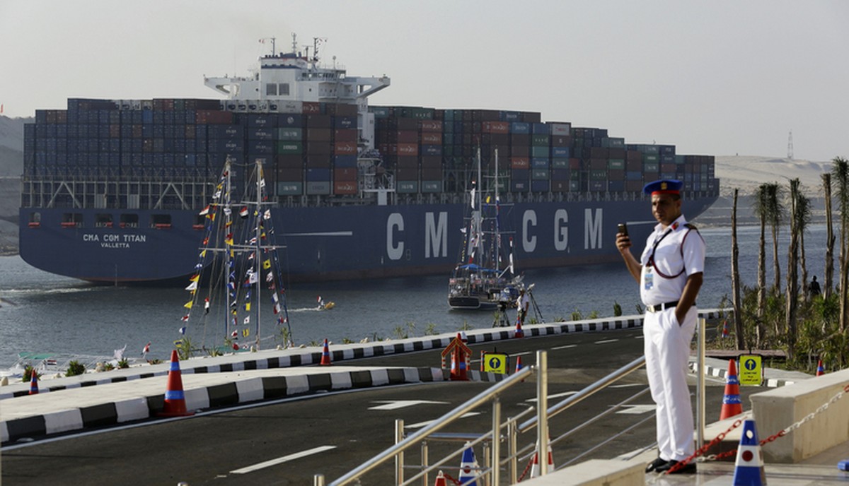 CMA CGM adia retorno de navios ao Canal de Suez por ‘incertezas geopolíticas’