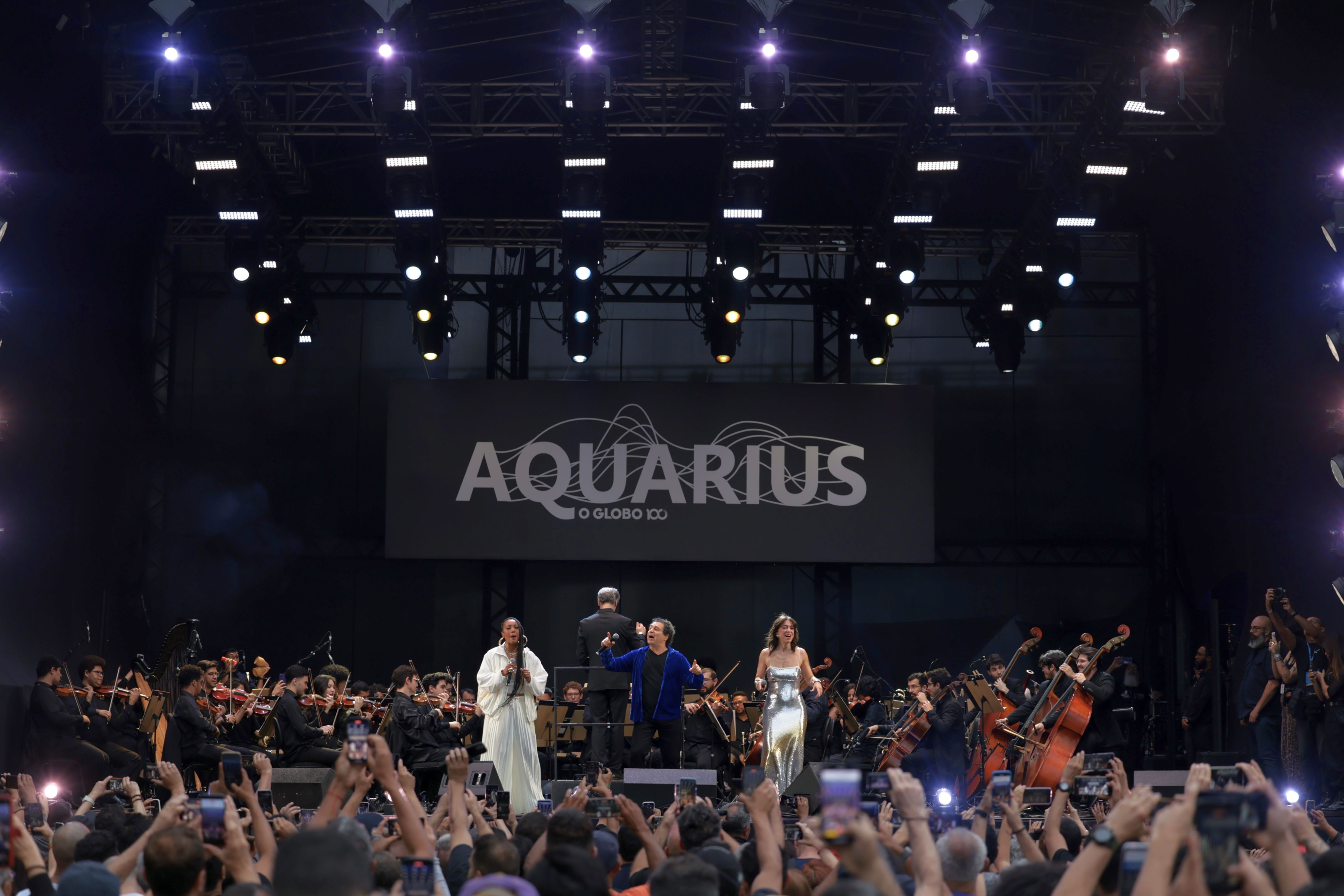 Aquarius chega à zona leste de São Paulo