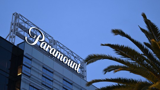 Prejuízo da Paramount cai pela metade; diretor-presidente deixa o cargo