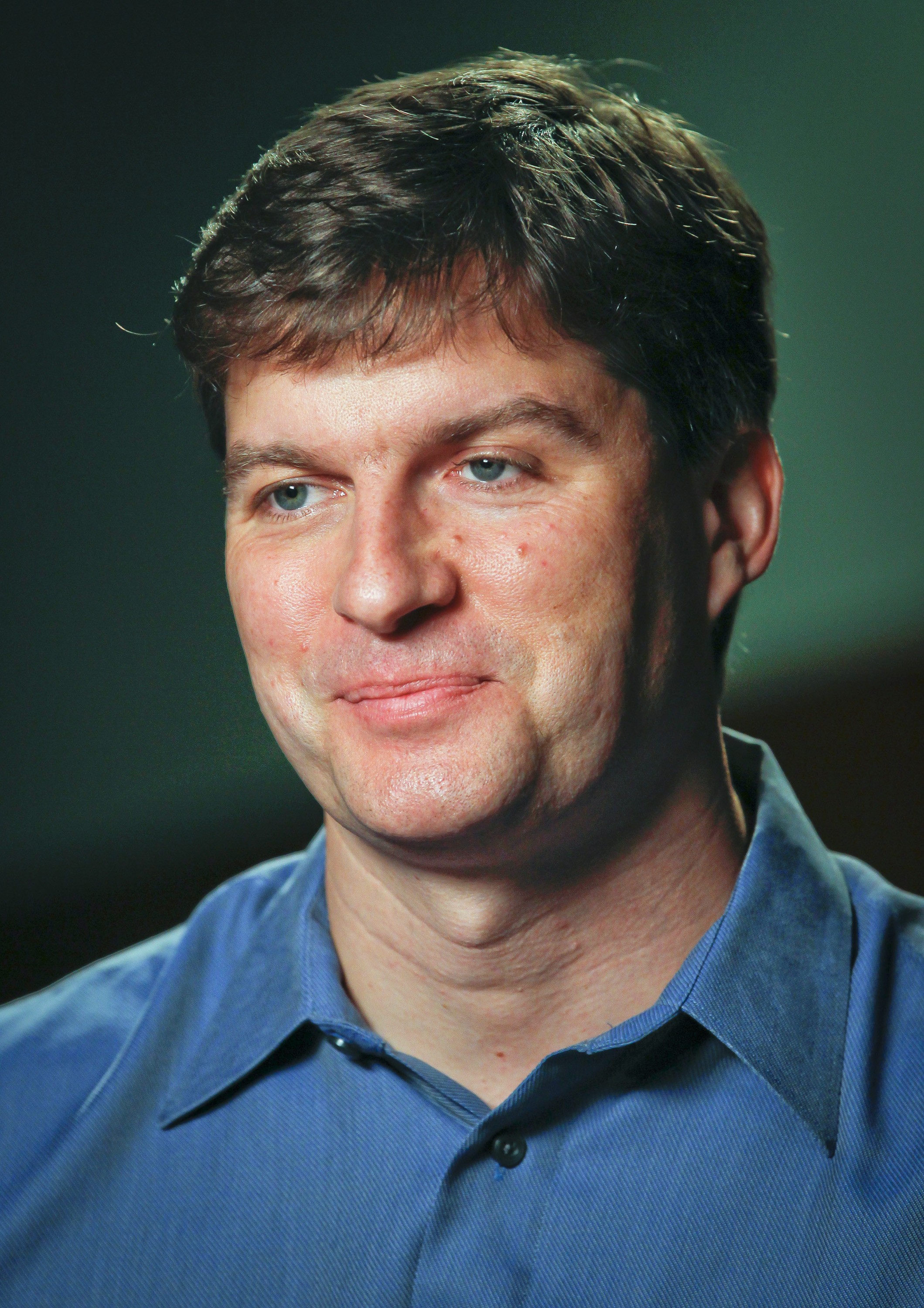 Investidor Michael Burry, retratado em ‘A Grande Aposta’, mira contra Tesla após criticar setor de IA