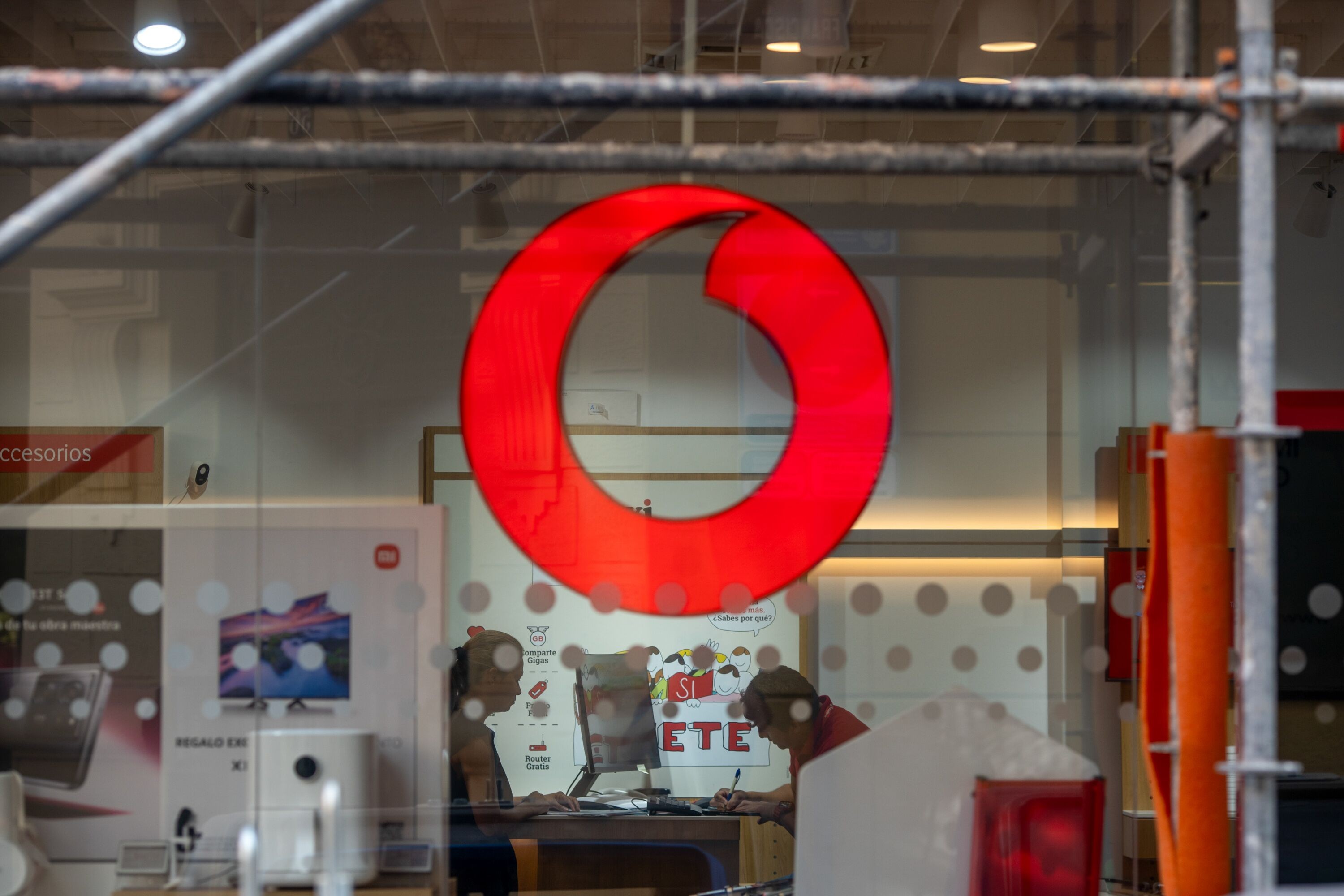 Societe Generale adquire 50% da OXG, joint venture da Vodafone - QTU Questões do Universo