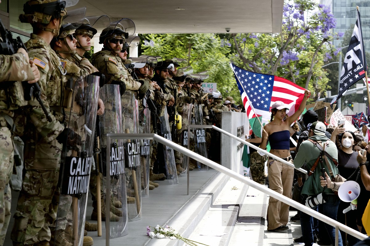 Governo Trump ordena retirada de 2 mil soldados da Guarda Nacional ...
