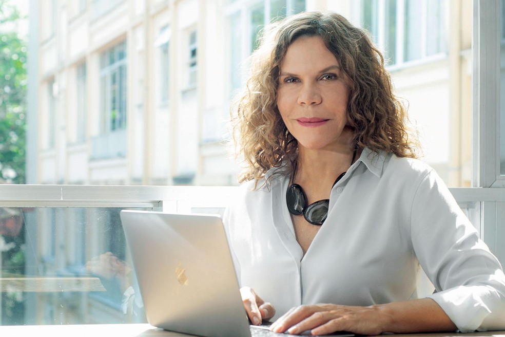 Claudia Trevisan, diretora-executiva do CBEC, avalia que as necessidades brasileiras de geração de energias renováveis, de exploração de petróleo e de expansão e modernização de seu sistema de transmissão de eletricidade convergem com os interesses da China — Foto: Divugação