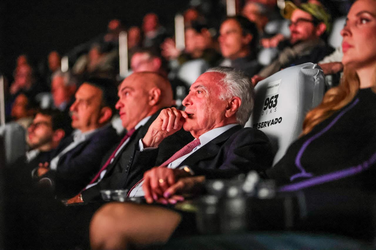 Mensagens mostram que Temer delegou a marqueteiro conversas com Vorcaro sobre patrocínio para filme
