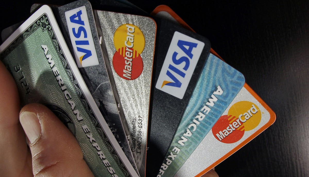 Sobe parcela de americanos que pagam apenas o mínimo em cartões de crédito