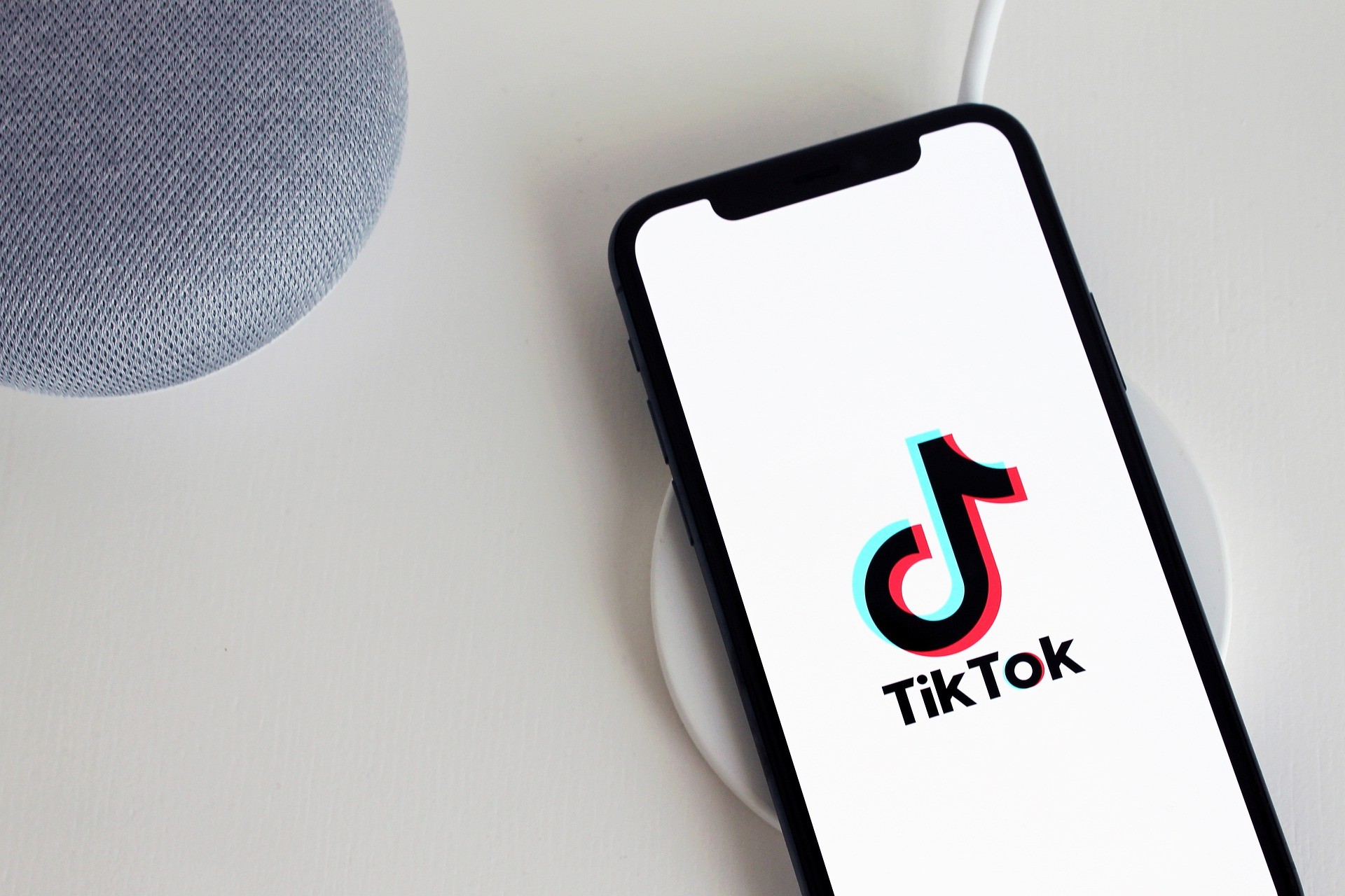 Multa da ANPD se refere a práticas de 2021 e não reflete o plano de 2025, afirma TikTok - QTU Questões do Universo