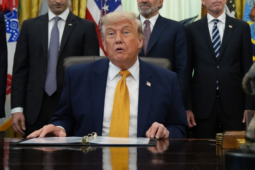 FT/Análise: Contradições de Trump distorcem uma história complexa do comércio dos EUA