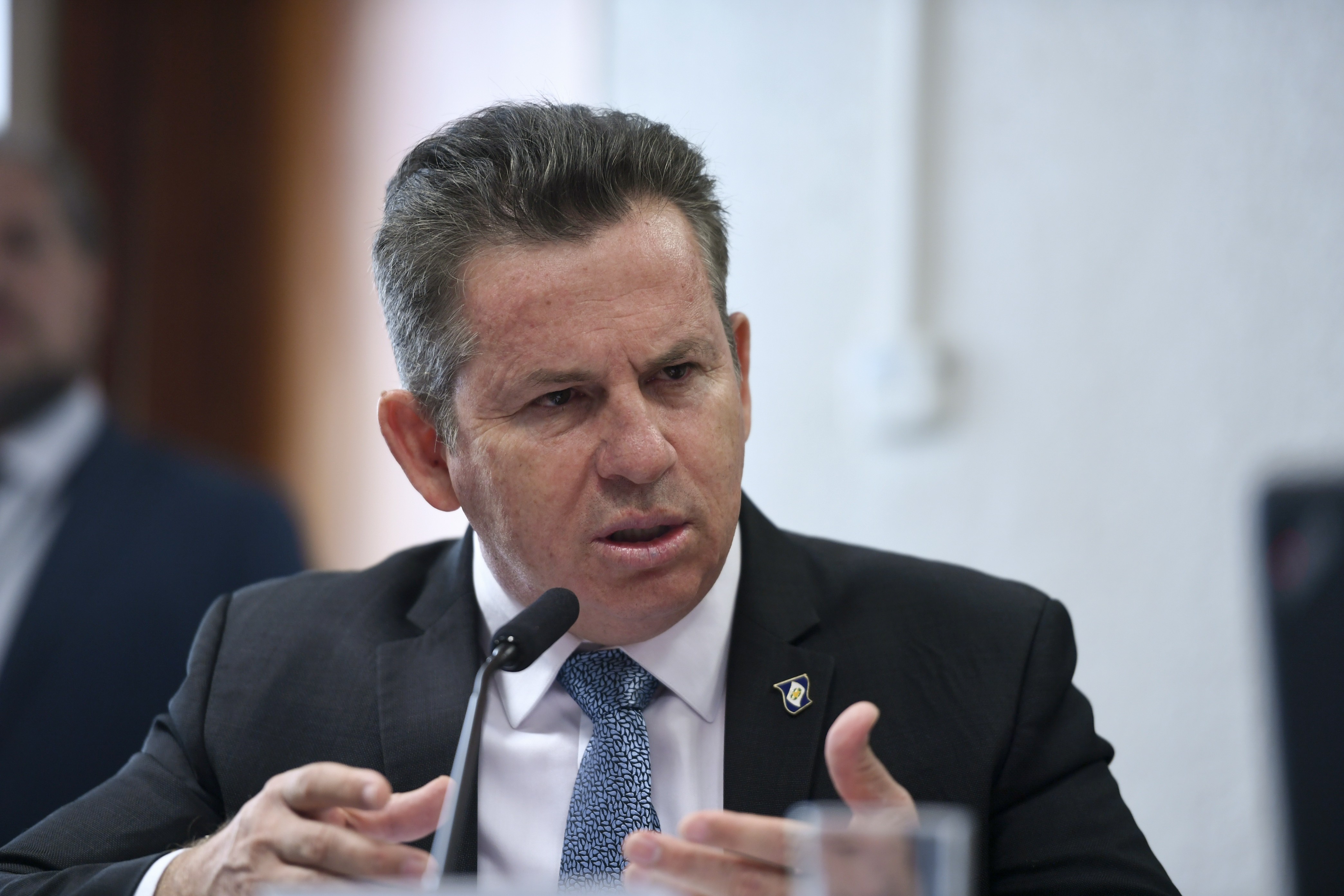 PF diz que empresa ligada a filhos de Mauro Mendes recebeu dinheiro do governo do MT por acordo com a Oi - QTU Questões do Universo