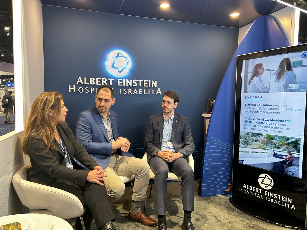 Ana Paula Cardoso, Oren Smaletz e Gustavo Schvartsman, do Einstein — Foto: Divulgação