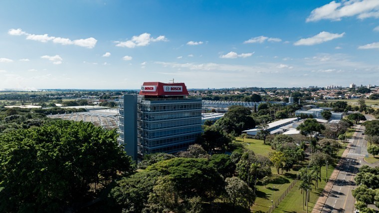 Fornecedora de autopeças Bosch mantém projeções com avanço de corte de custos