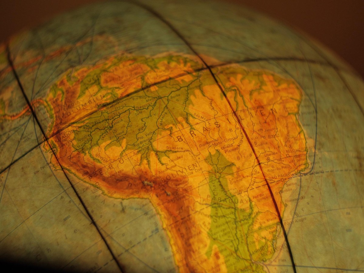 FMI eleva previsão de crescimento do Brasil para 1,7 em 2024 Mundo