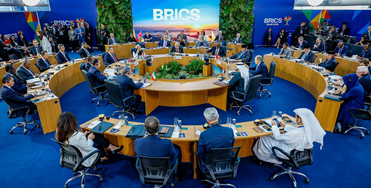 Em linha com declaração final do Brics, Lula evita citar Estados Unidos ao mencionar ataques ao Irã