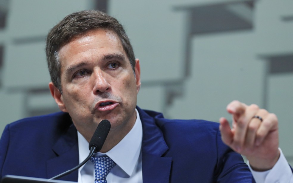 Não fazer nada às vezes não é uma opção', diz Campos Neto sobre rotativo do  cartão de crédito | Finanças | Valor Econômico