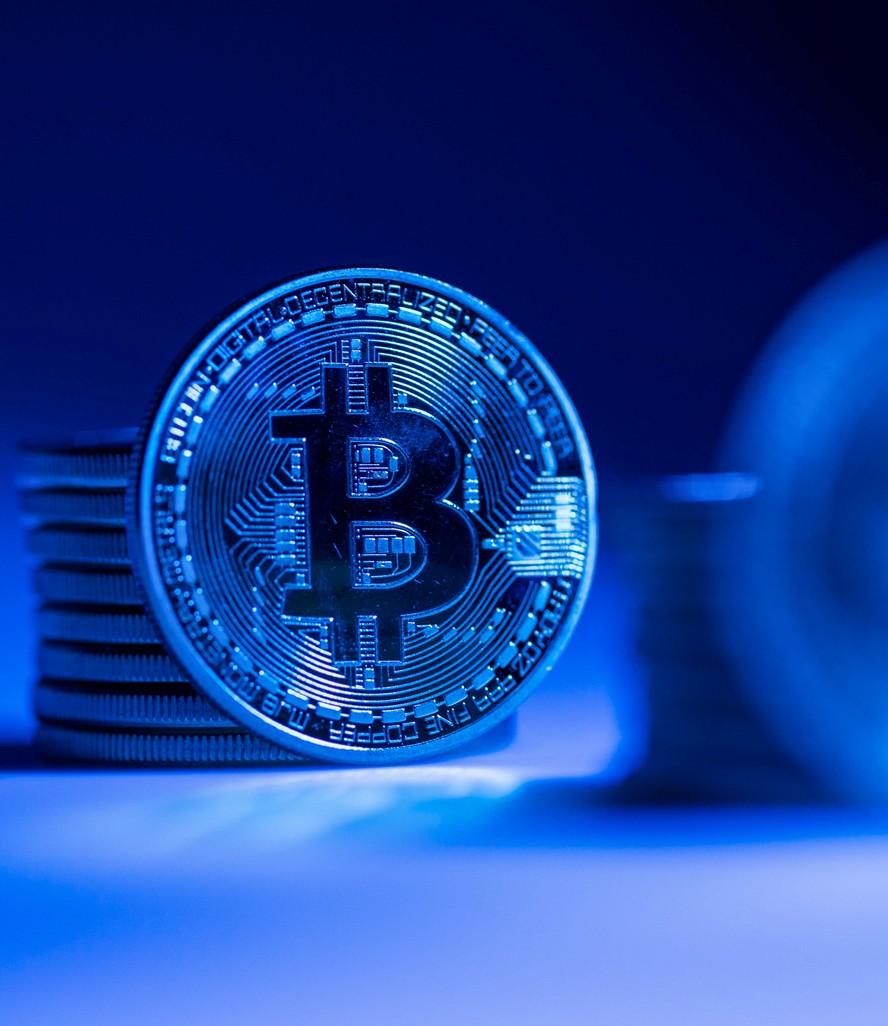 Bitcoin sobe 5% na semana e pode retomar US$ 70 mil nos próximos dias |  Finanças | Valor Econômico