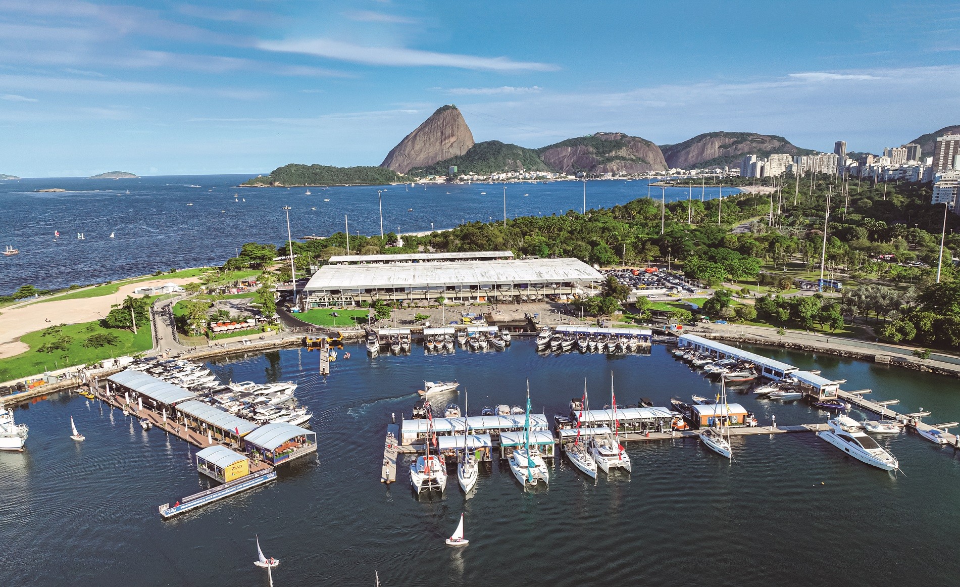 Rio Boat Show abre temporada com mais de 100 barcos à venda e grandes estreias no Brasil