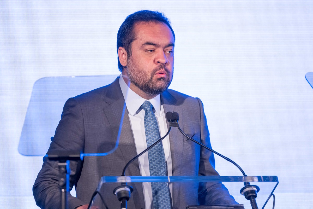 Cláudio Castro e Ricardo Magro são alvos da PF em operação contra supostas fraudes fiscais na Refit | Política