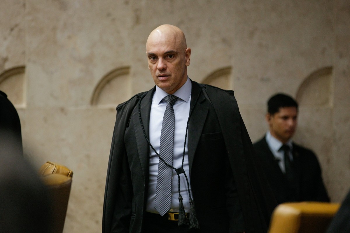 Alexandre de Moraes se pronunciará em sessão do STF sobre sanções aplicadas pelos EUA Política