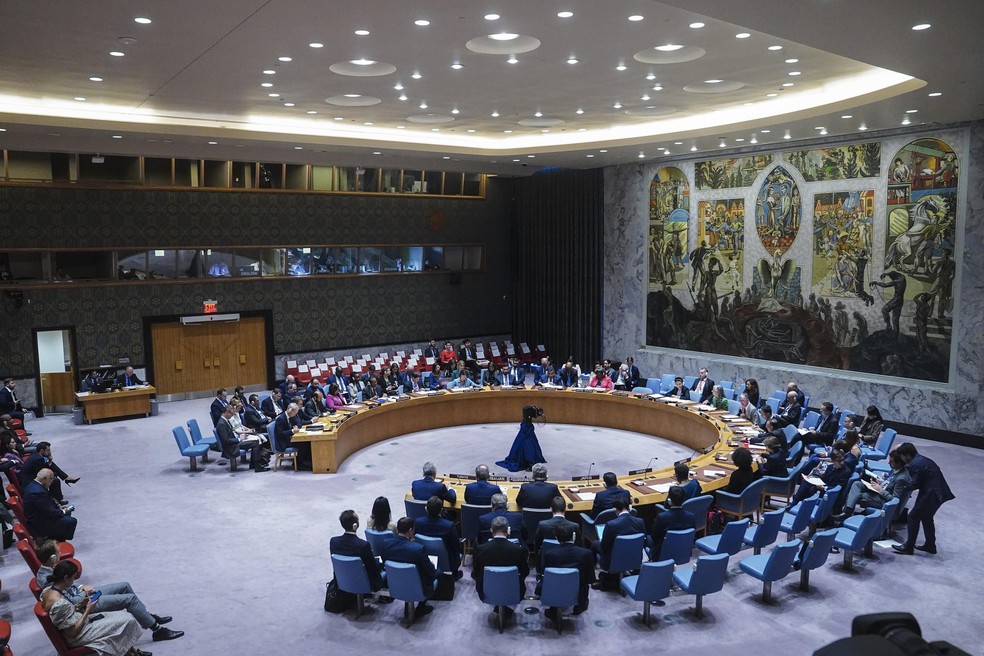Uma das reuniões realizadas recentemente no Conselho de Segurança da ONU — Foto: Bebeto Matthews/AP