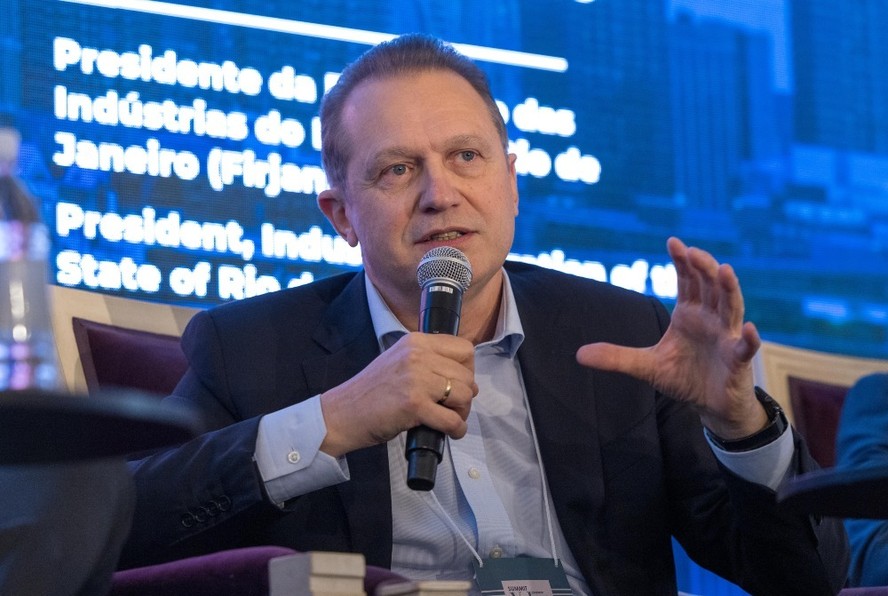Segundo Gilberto Tomazoni, CEO da companhia, a JBS continua investindo na sua operação norte-americana, agora com construção de fábricas para novas marcas de alimentos preparados, com maior valor agregado.