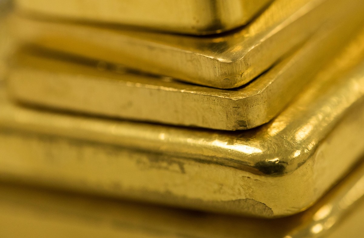 Ouro sobe com desvalorização do dólar e queda dos juros de Treasuries