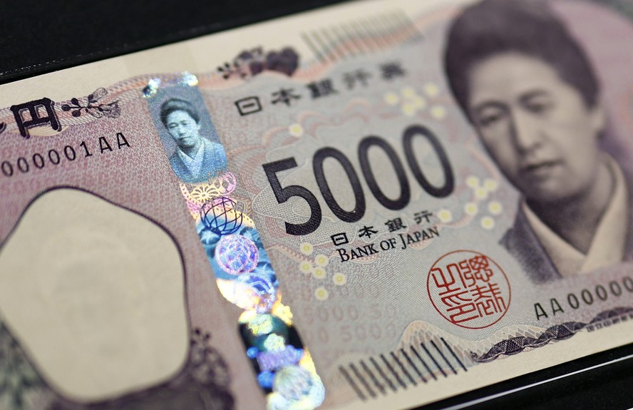 Japão confirma que fez intervenção de 5,535 trilhões de ienes em julho ...