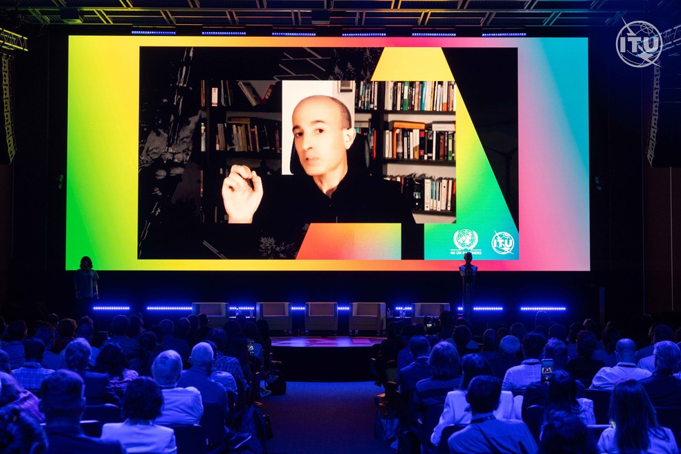 Yuval Noah Harari no AI for Good Global Summit 2023 — Foto: Rowan Farrell/ITU/Divulgação