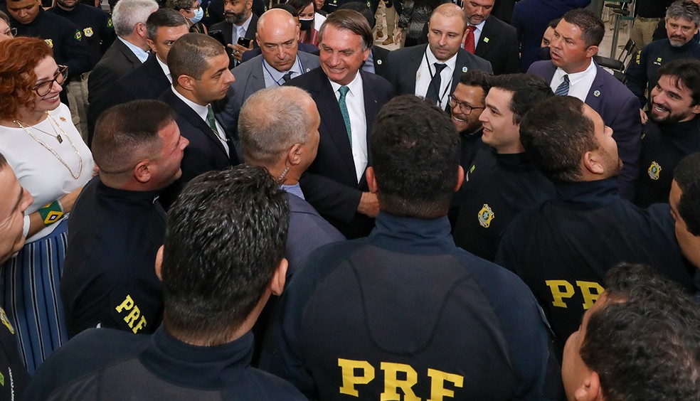 Bolsonaro em encontro com policiais rodoviários: “Temos que valorizar vocês, não podemos ficar apenas no discurso” — Foto: Clauber Cleber Caetano/PR