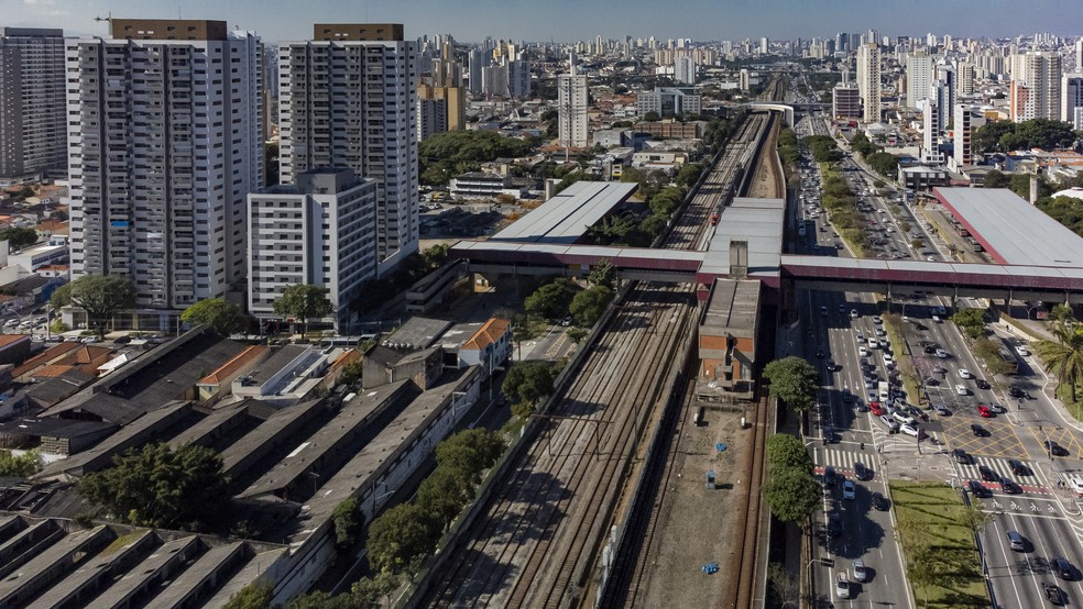 As estações Carrão e Tatuapé, na zona leste da capital paulista, são as mais populares entre os que desejam comprar imóveis usados perto do metrô — Foto: Foto: Edilson Dantas / O Globo