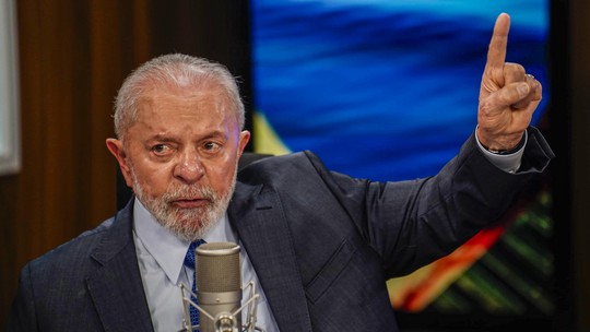 Lula liga para presidente do BB e questiona ausência em evento no Planalto