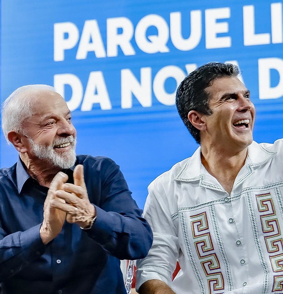Presidente da República, Luiz Inácio Lula da Silva, e governador do Pará, Helder Barbalho, participam da cerimônia de Inauguração do Parque Linear da Nova Doca, em Belém (PA) — Foto: Ricardo Stuckert / PR