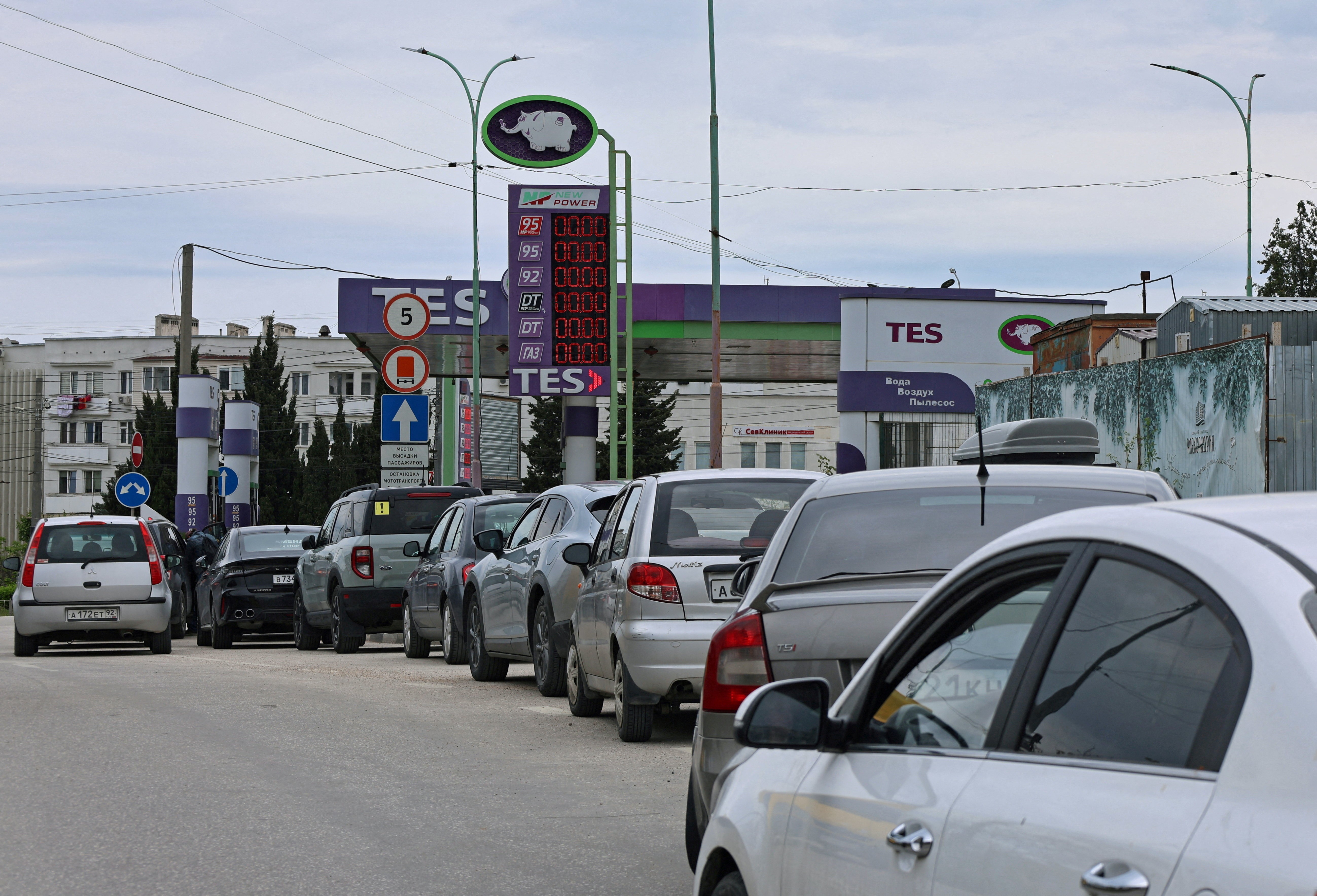 Crise de combustível na Rússia provoca corrida por carros elétricos da China